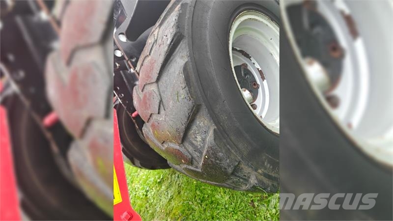 Manitou MLA 3-35H Mini iekrāvēji