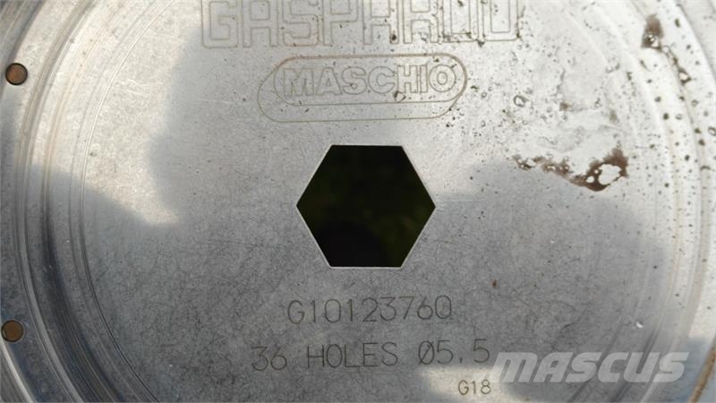 Maschio Gaspardo MANTA ISOTRONIC 12-75 XL Med fronttank Sejačice