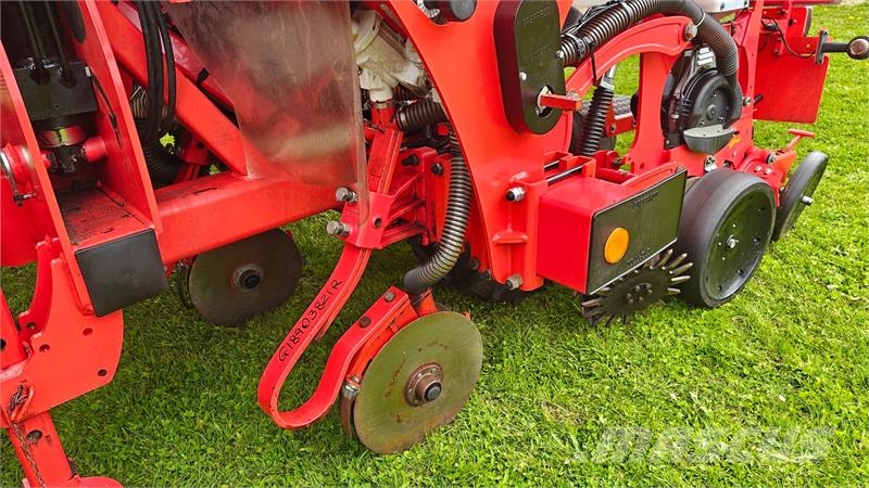 Maschio Gaspardo Mirka Isotronic 8 Mechanické sejačky