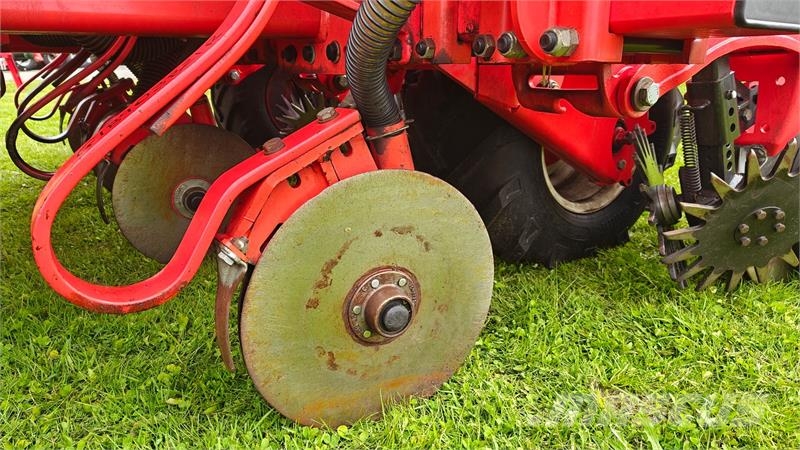 Maschio Gaspardo Mirka Isotronic 8 Mechanické sejačky