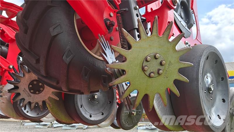 Maschio Gaspardo Mirka Isotronic 8 Mechanické sejačky
