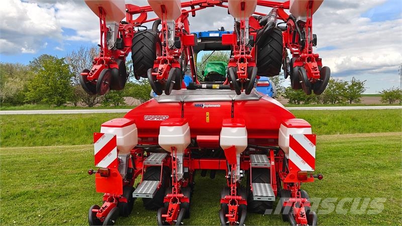 Maschio Gaspardo Mirka Isotronic 8 Mechanické sejačky