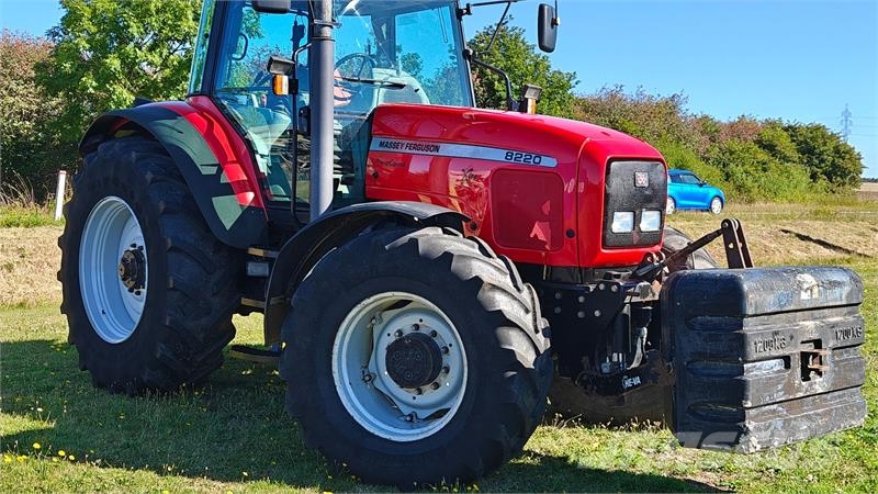 Massey Ferguson 8220 powerControl Xtra Traktoren
