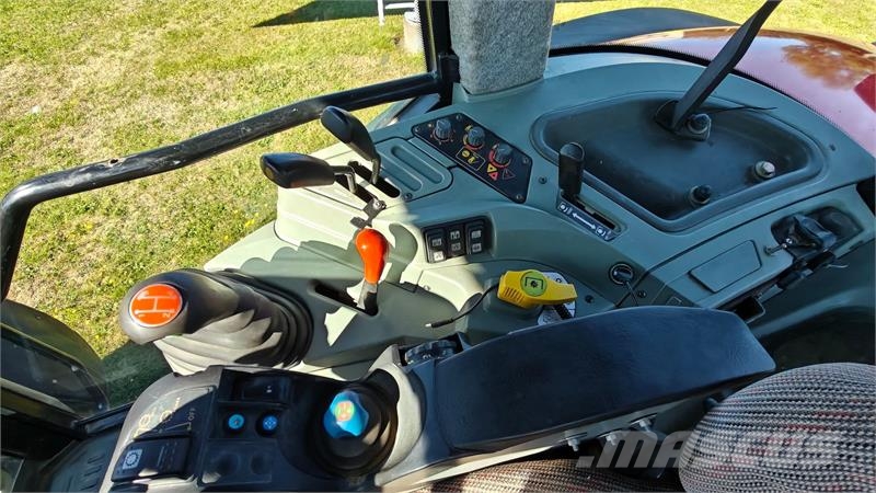 Massey Ferguson 8220 powerControl Xtra Traktori