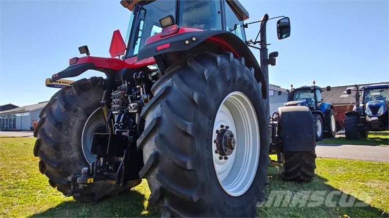 Massey Ferguson 8220 powerControl Xtra Traktoren