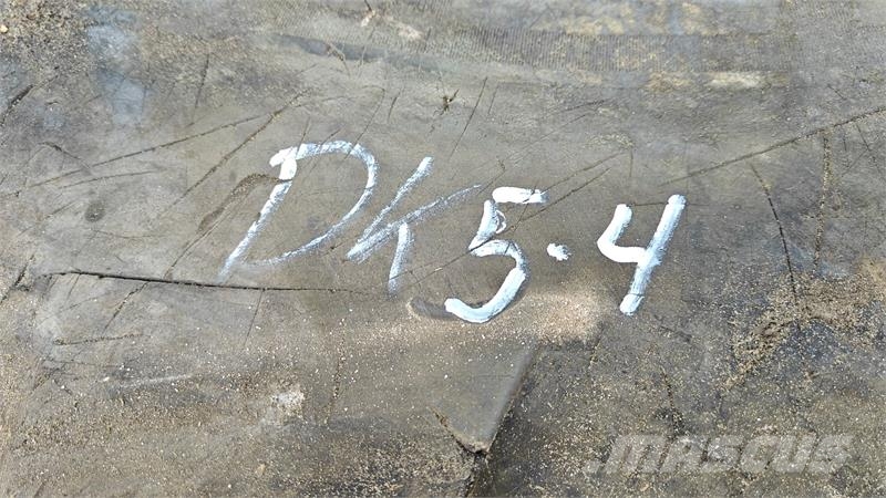Michelin 710/75R42 XXX الإطارات والعجلات والحافات