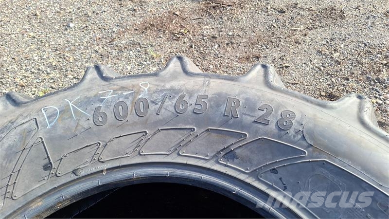Mitas 600/65R28 XXX Gumiabroncsok, kerekek és felnik