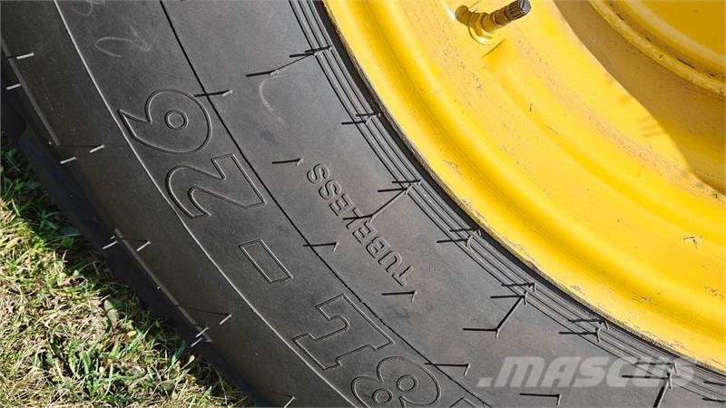 New Holland BB980 محزمات مربعة
