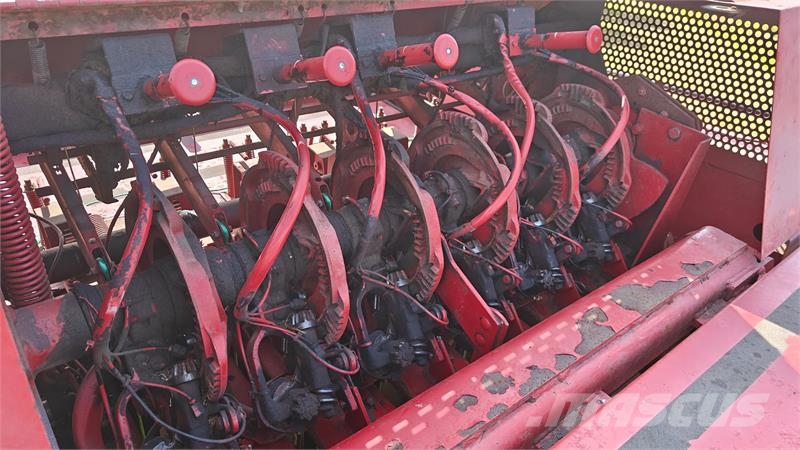 New Holland BB980 محزمات مربعة