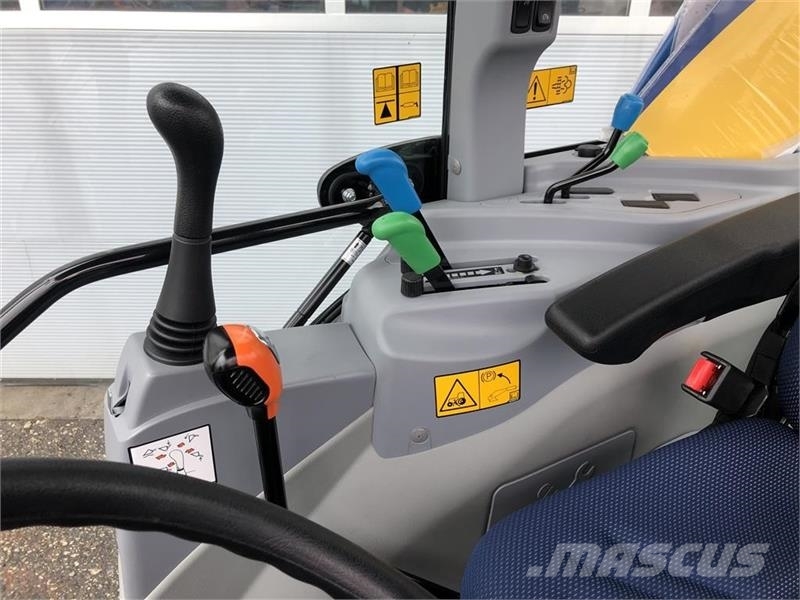 New Holland Boomer 55 Naudoti kompaktiški traktoriai