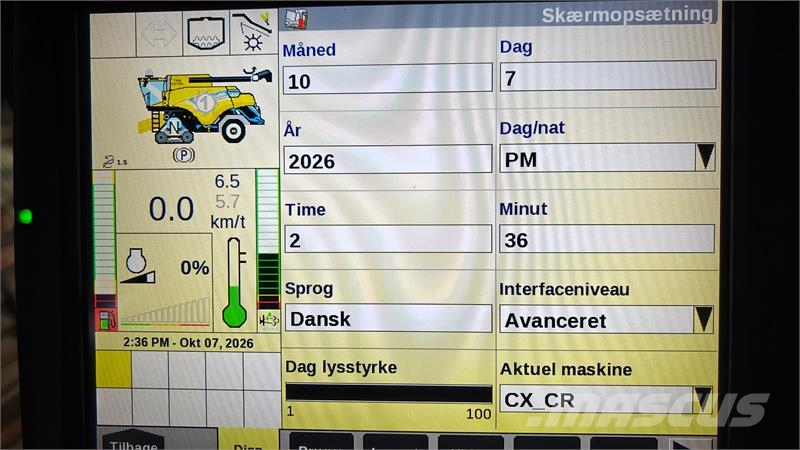 New Holland CR10.90 på Bælter Maaidorsmachines