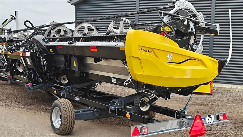 New Holland CR10.90 på Bælter Maaidorsmachines