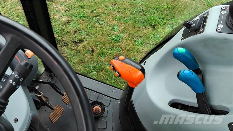 New Holland T4.100 F Kompaktni (mali) traktori