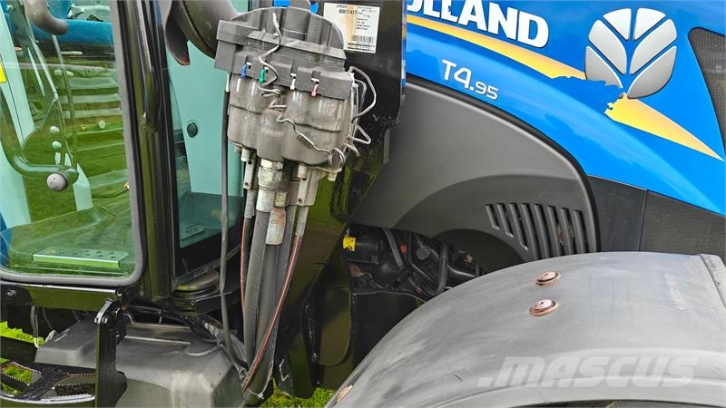 New Holland T4.95 Med frontlæsser Tractoare