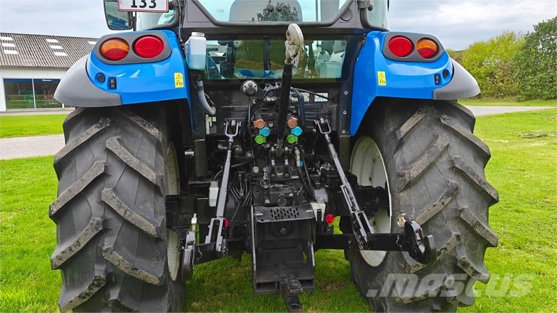 New Holland T4.95 Med frontlæsser Tractoare