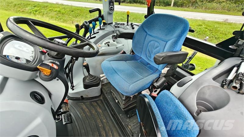 New Holland T4.95 Med frontlæsser Tractoare