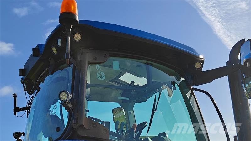 New Holland T7.260 med Quicke Q7M Frontlæsser Tractoare