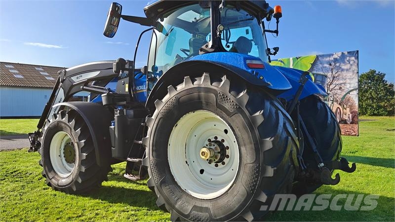 New Holland T7.260 med Quicke Q7M Frontlæsser Tractoare
