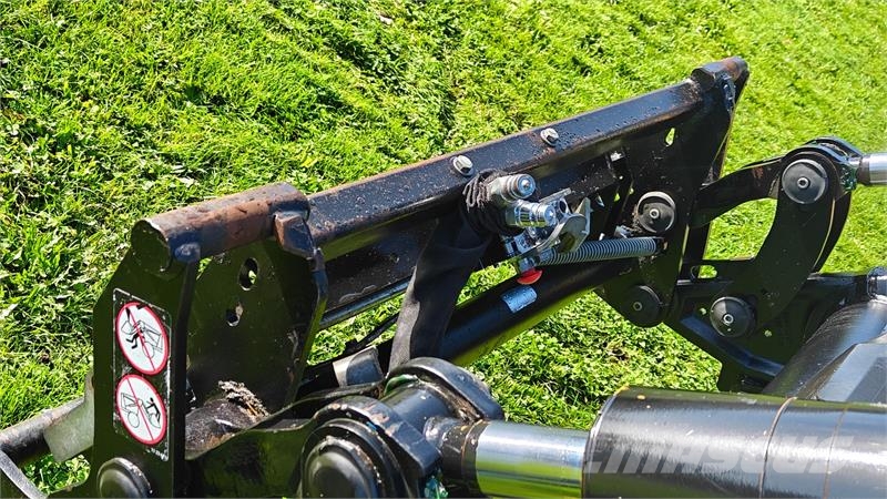 New Holland T7.260 med Quicke Q7M Frontlæsser Tractoare