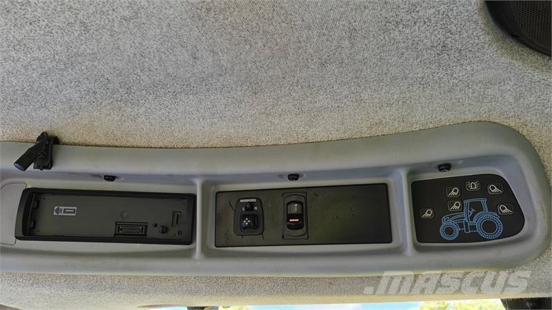 New Holland T7050 AUTO COMMAND Tracteur
