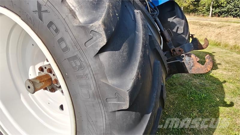 New Holland T7050 AUTO COMMAND Tracteur