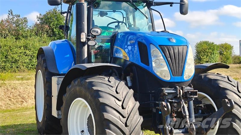 New Holland T7050 AUTO COMMAND Tracteur