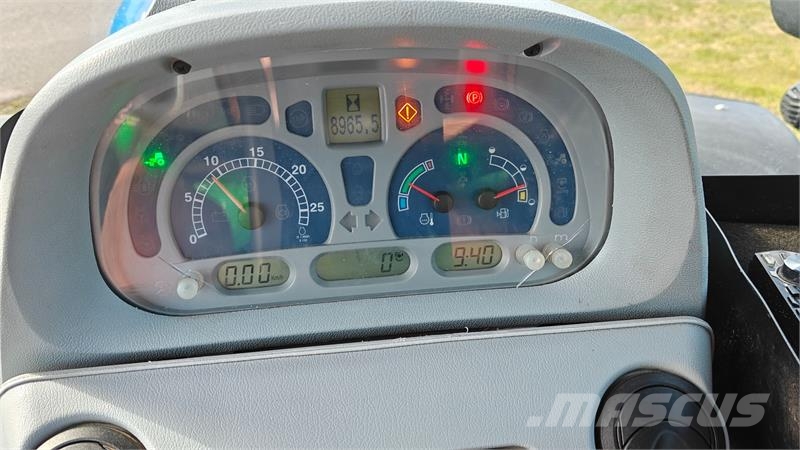 New Holland T7050 AUTO COMMAND Tracteur