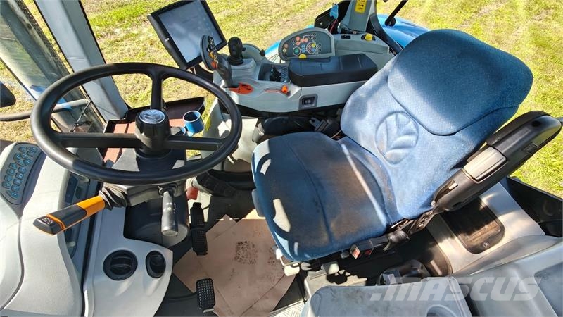 New Holland T7070 AutoCommand Tractores