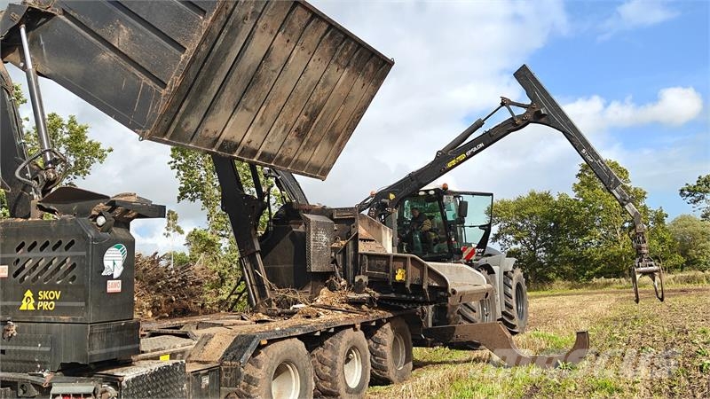 Pezzolato PTH 1200/1000 Med CLAAS 5000 XERION Masini de tocat lemn