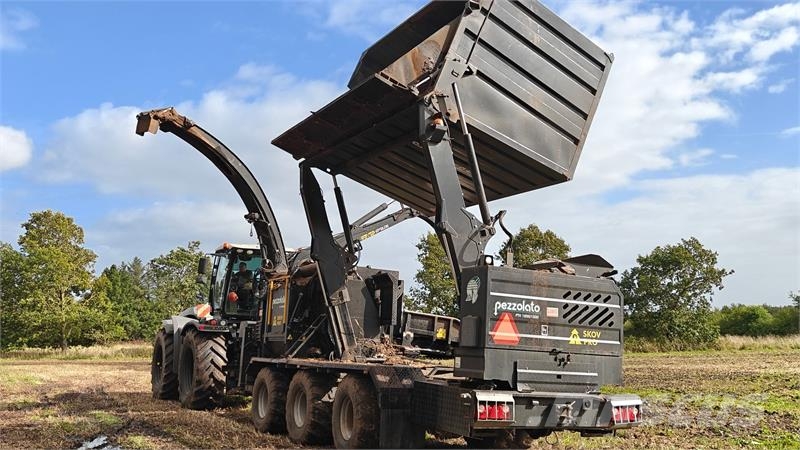 Pezzolato PTH 1200/1000 Med CLAAS 5000 XERION Masini de tocat lemn