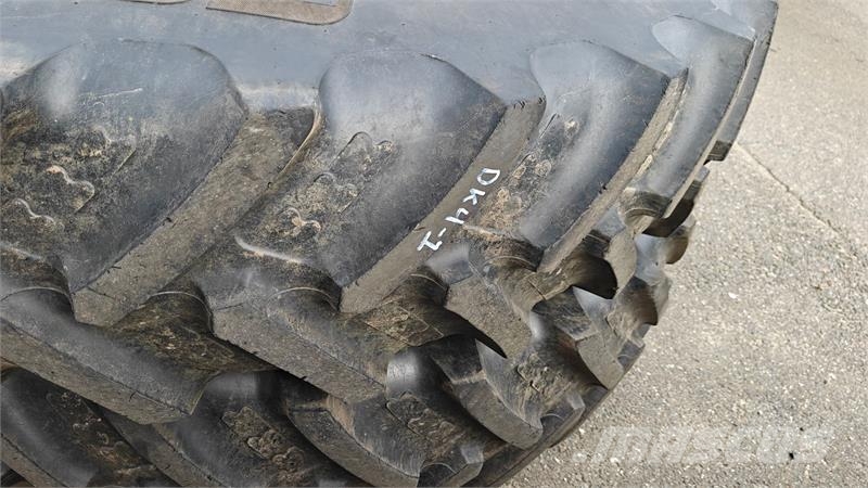  sprøjtehjul 380/90R46 - 270/95R36 XXX New Holland  Däck, hjul och fälgar