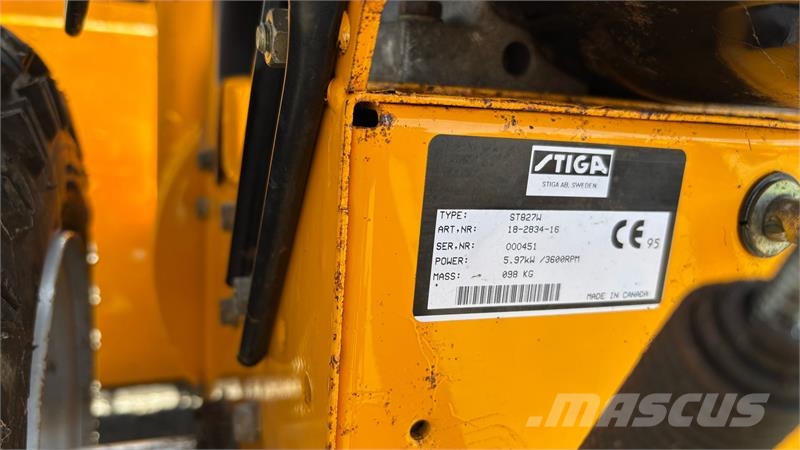 Stiga ST827W قاذفات الجليد