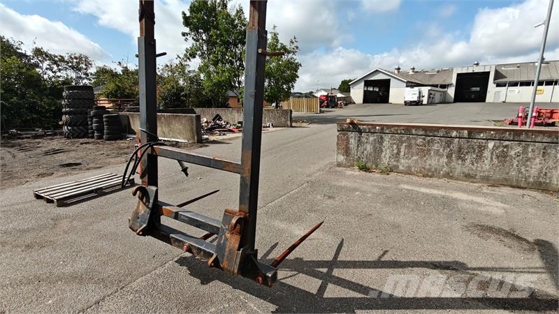 - - - Storballespyd m/EURO beslag Med hydraulisk o Front loader accessories