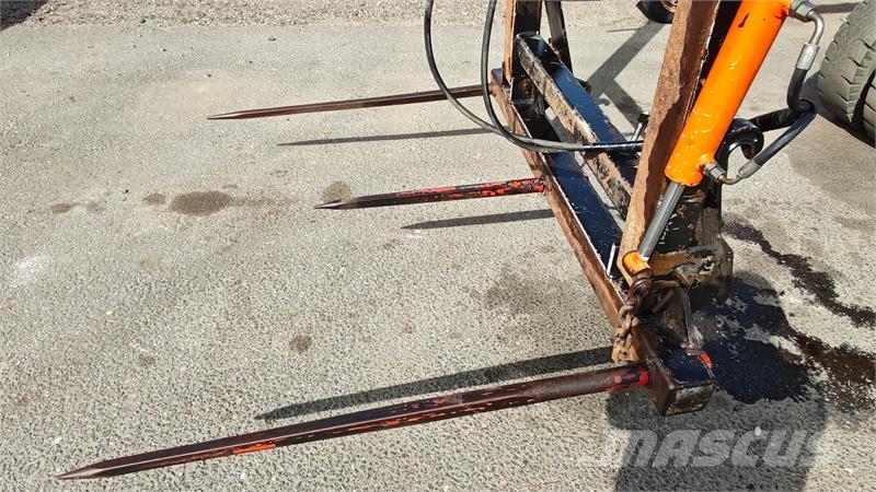 - - - Storballespyd m/EURO beslag Med hydraulisk o Front loader accessories