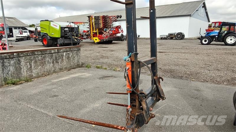 - - - Storballespyd m/EURO beslag Med hydraulisk o Front loader accessories