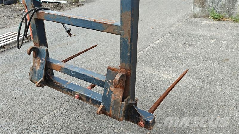 - - - Storballespyd m/EURO beslag Med hydraulisk o Front loader accessories