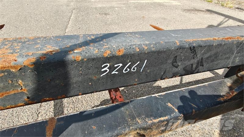 - - - Storballespyd m/EURO beslag Med hydraulisk o Front loader accessories