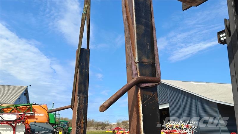 - - - Storballespyd m/EURO beslag Med hydraulisk o Front loader accessories