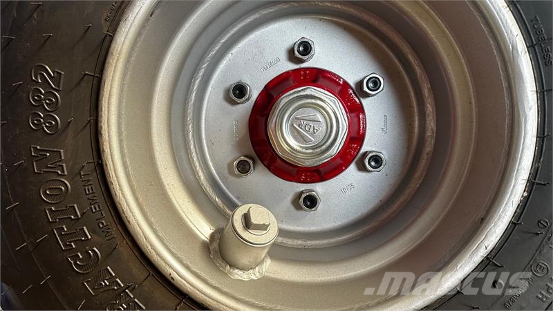 Tajfun GAP 90 med DOT 40K kran ( 7,1 M ) 林業拖車