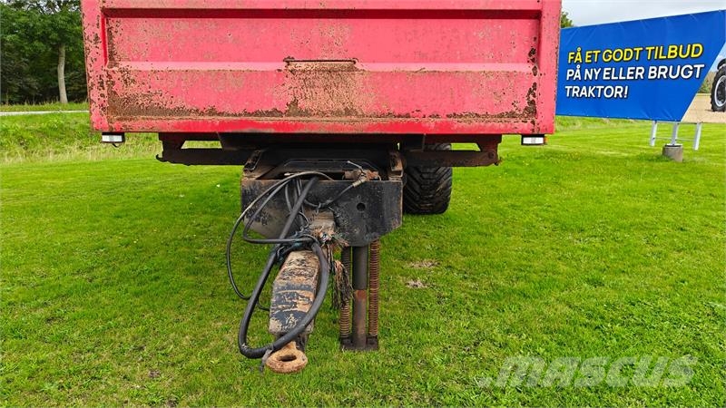 - - - Tipvogn med bremser Tipper trailers
