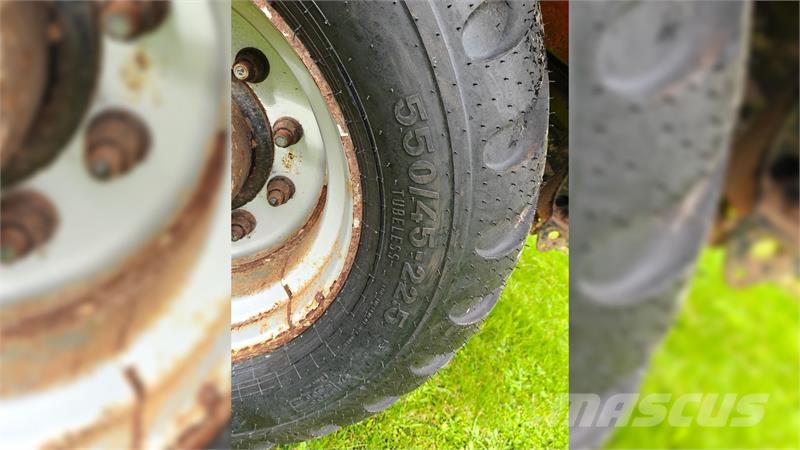 - - - Tipvogn med bremser Tipper trailers