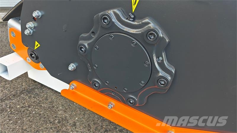 TMC CANCELA TLP 140 Hydraulisk slagleklipper 140cm Robotické sekačky