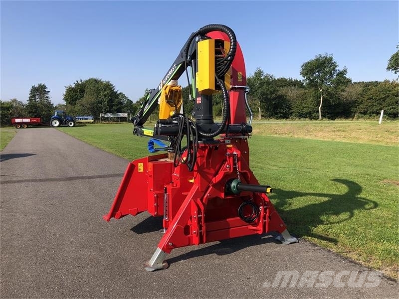 TP 270 PTO K med FTG 5,3m kran med fjernbetjent joyst 톱밥제조기