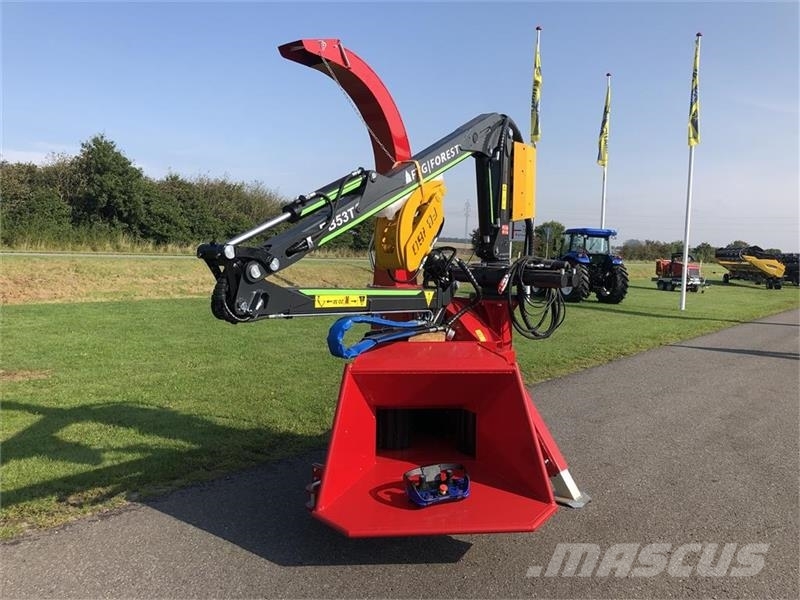 TP 270 PTO K med FTG 5,3m kran med fjernbetjent joyst 톱밥제조기