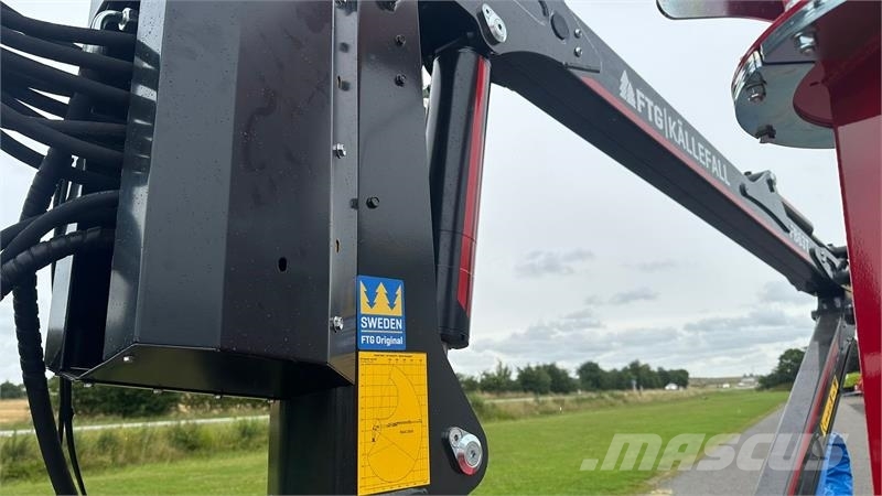 TP 270 PTO K med FTG 6,3m kran med fjernbetjent joyst 톱밥제조기