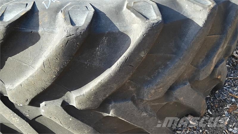 Trelleborg 540/65R28 XXX タイヤ、ホイル、リム