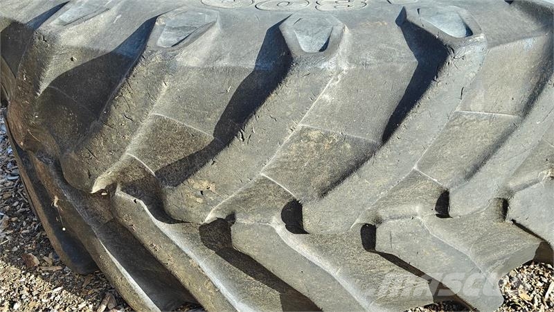 Trelleborg 540/65R28 XXX タイヤ、ホイル、リム