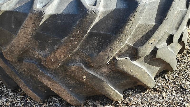 Trelleborg 540/65R28 XXX タイヤ、ホイル、リム