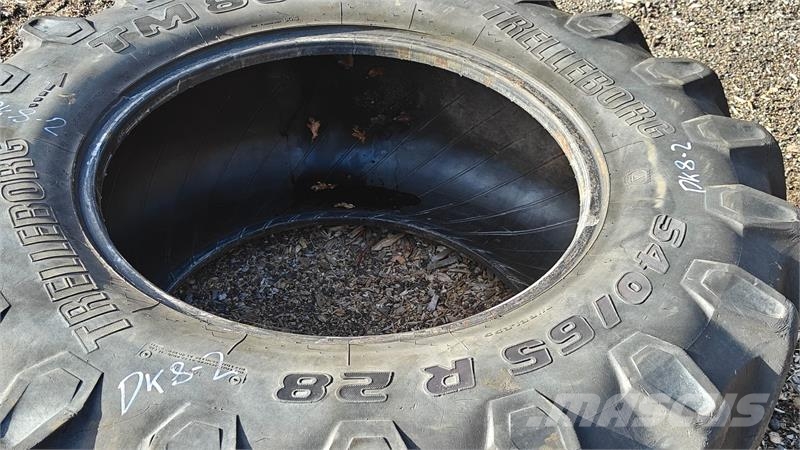Trelleborg 540/65R28 XXX タイヤ、ホイル、リム