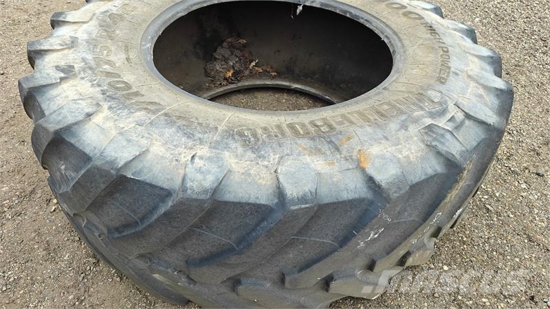 Trelleborg 710/75 R42 XXX Gume, točkovi i felne
